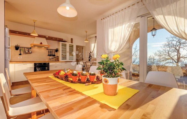 Maison À louer - Primorsko-goranska Kostrena - foto 3/11