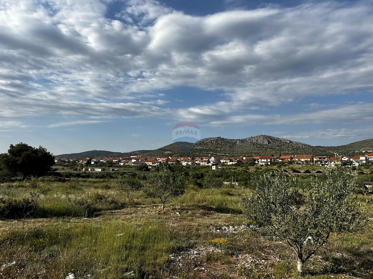 Land For sale - ŠIBENSKO-KNINSKA ŠIBENIK