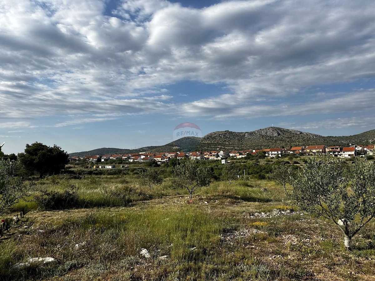 Land For sale - ŠIBENSKO-KNINSKA ŠIBENIK