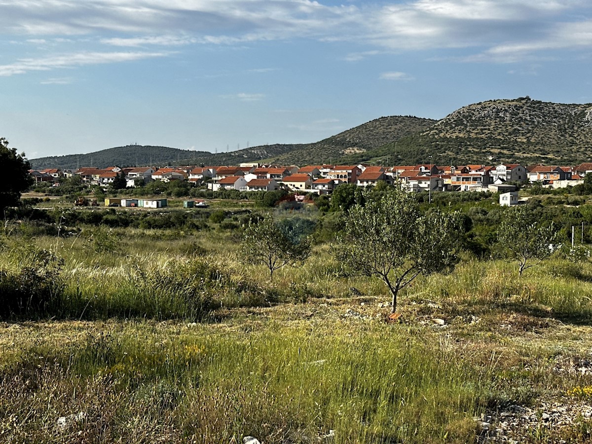 Land For sale - ŠIBENSKO-KNINSKA ŠIBENIK