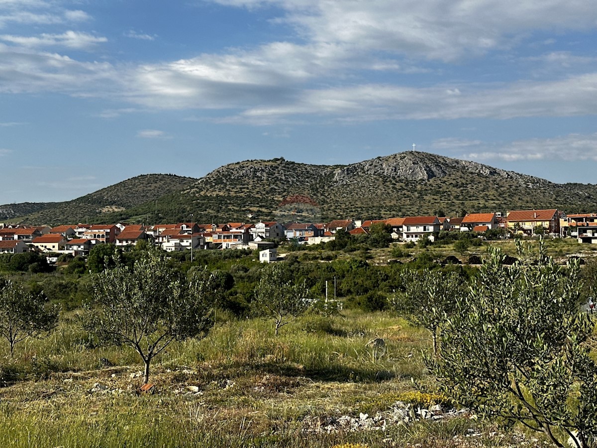 Land For sale - ŠIBENSKO-KNINSKA ŠIBENIK