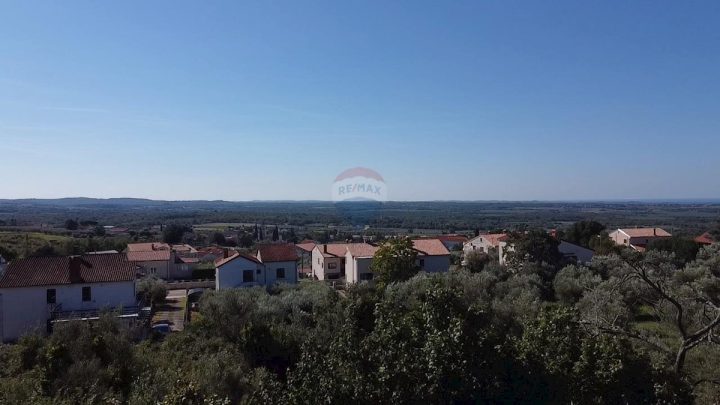 Pozemok na predaj 3104 m² – Kaštelir
