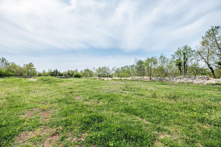 Pozemok na predaj 634 m² – Čabrunići