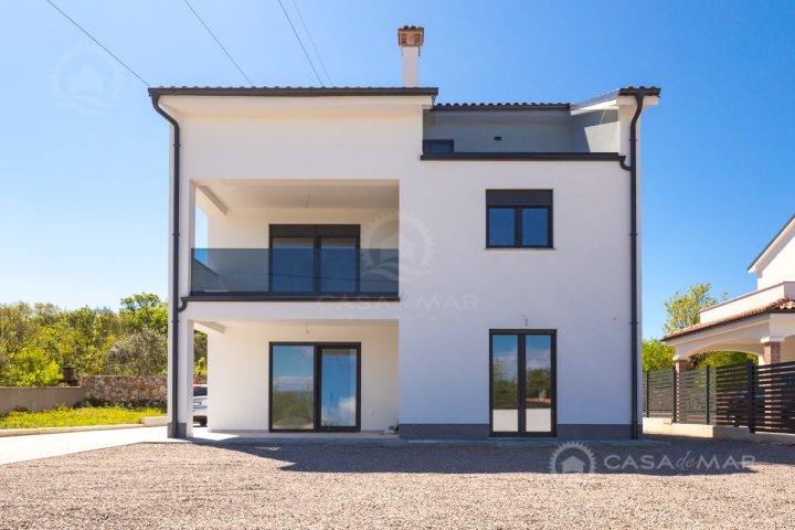 Kuća na prodaju 193 m² – Malinska