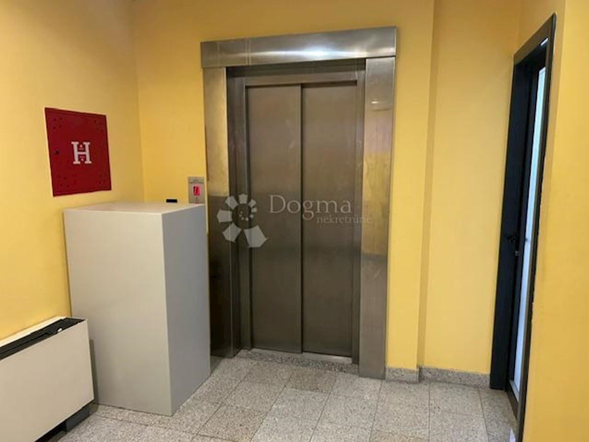 Commerciale Da affittare - PRIMORSKO-GORANSKA RIJEKA