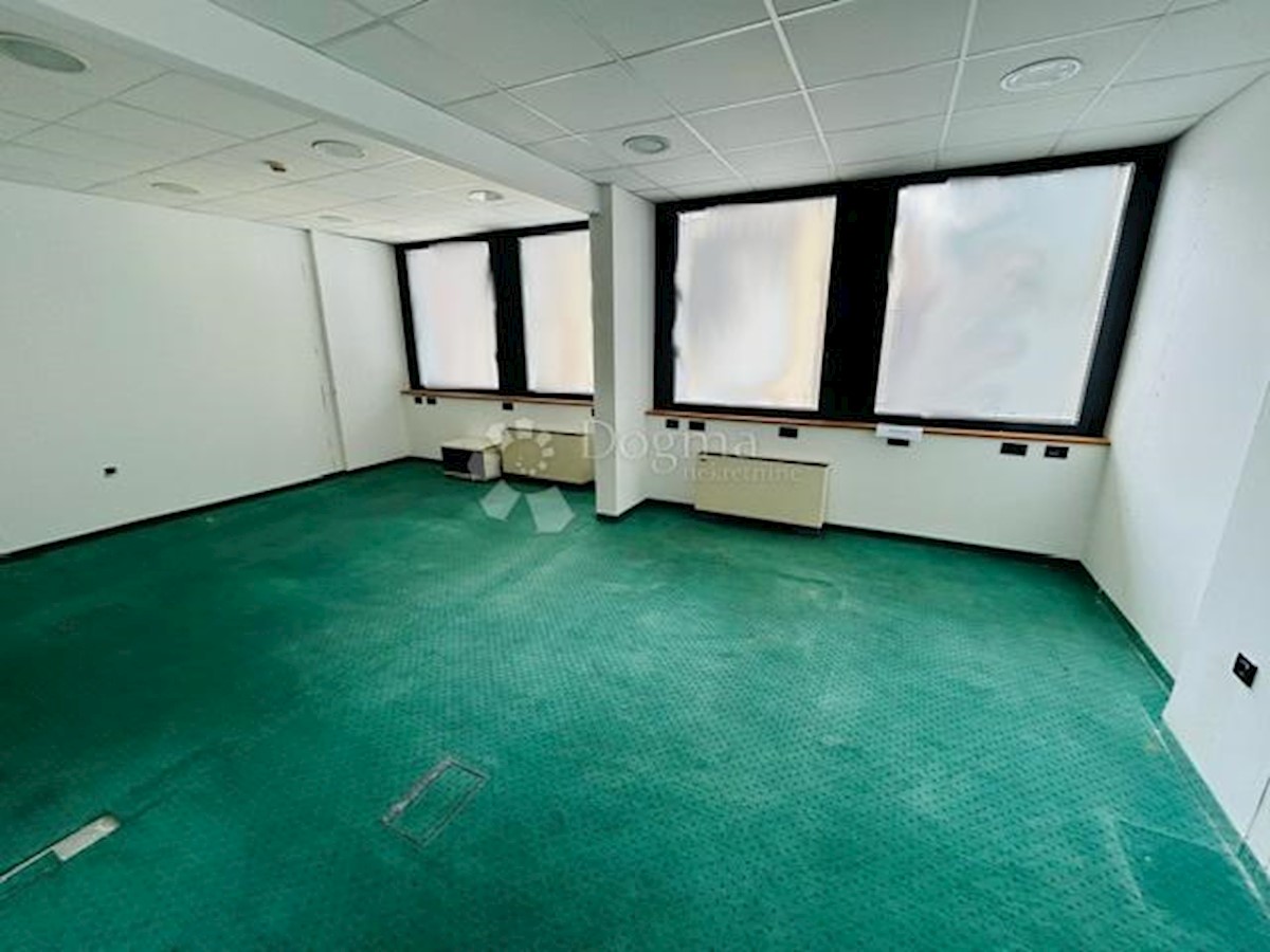 Commerciale Da affittare - PRIMORSKO-GORANSKA RIJEKA
