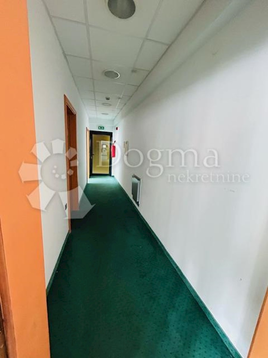 Commerciale Da affittare - PRIMORSKO-GORANSKA RIJEKA