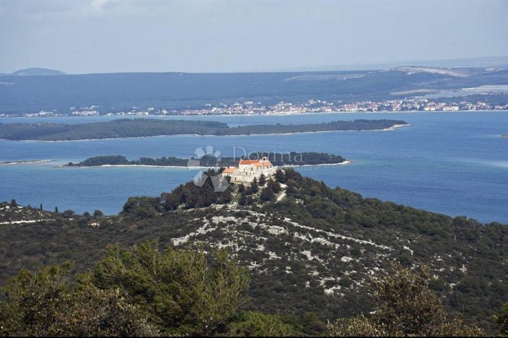 Zemljište na prodaju 3064 m² – Pašman