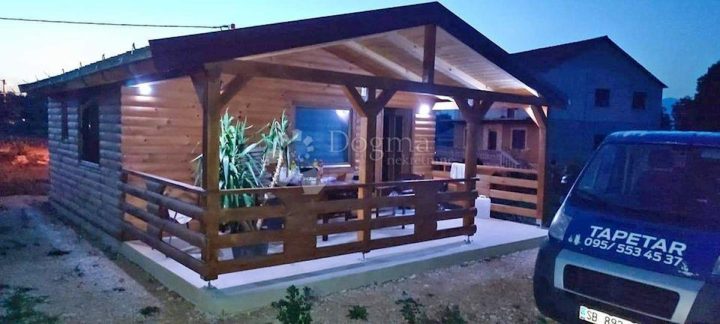 Kuća Na prodaju - Zadarska Novigrad - foto 2/4