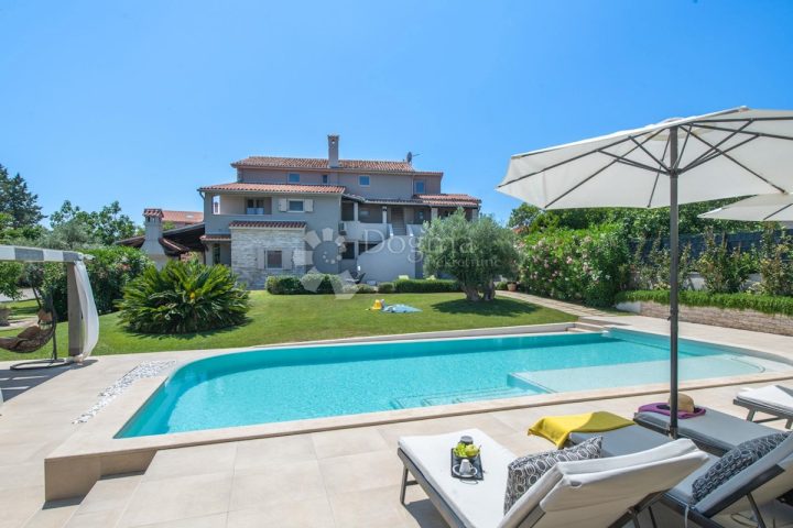 House for sale 600 m² – Ližnjan