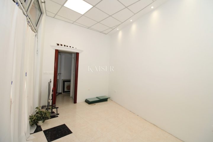 Gewerbefläche zu verkaufen 17 m² – Poreč