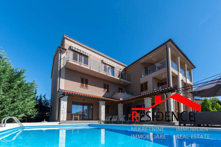 House for sale 517 m² – Banjole