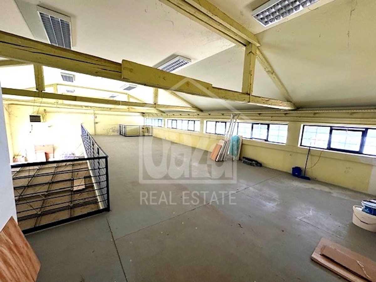 Business premises For rent CENTAR-SUŠAK