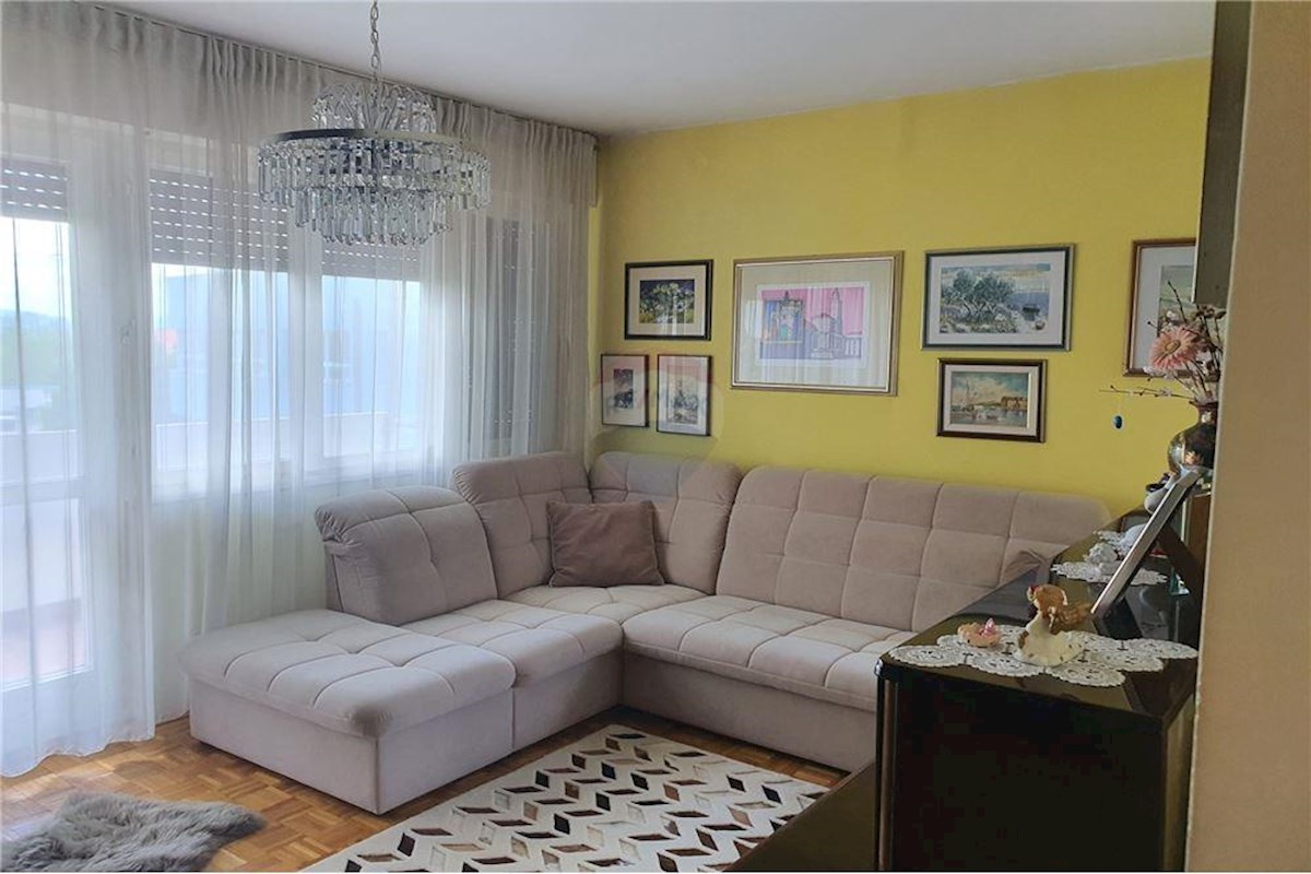 Apartment Zu verkaufen - SPLITSKO-DALMATINSKA SINJ