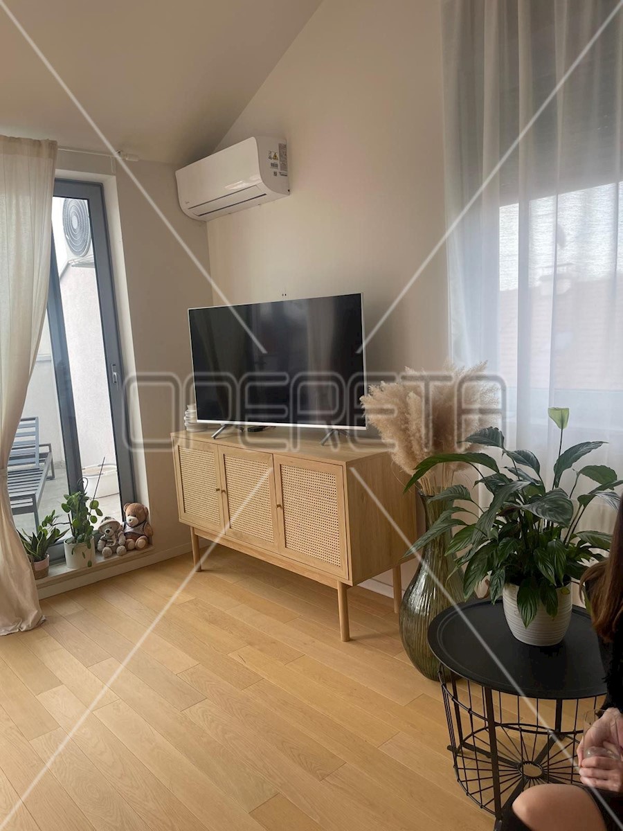 Apartmán K pronájmu - ZAGREBAČKA SAMOBOR