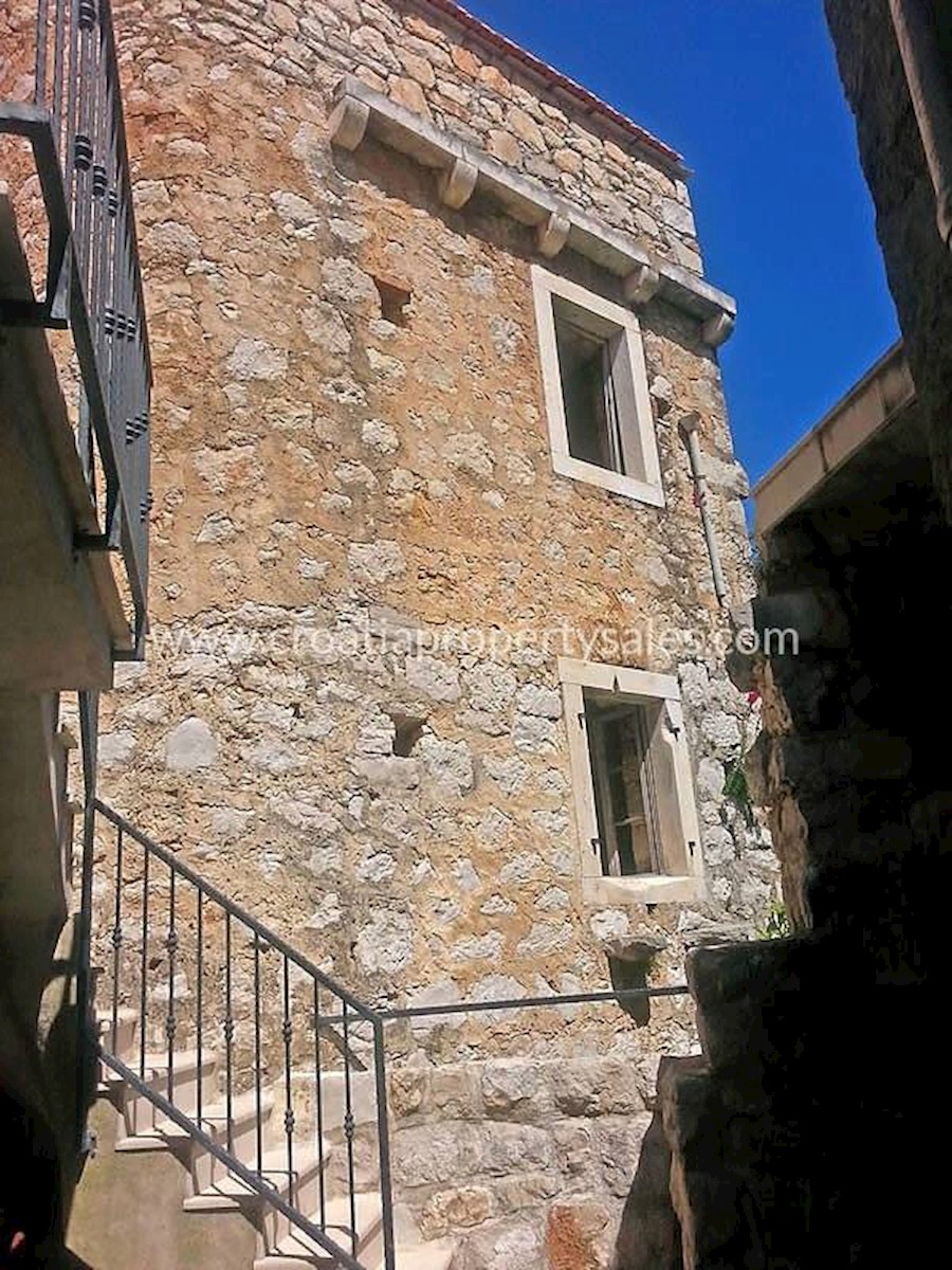 House For sale - SPLITSKO-DALMATINSKA HVAR