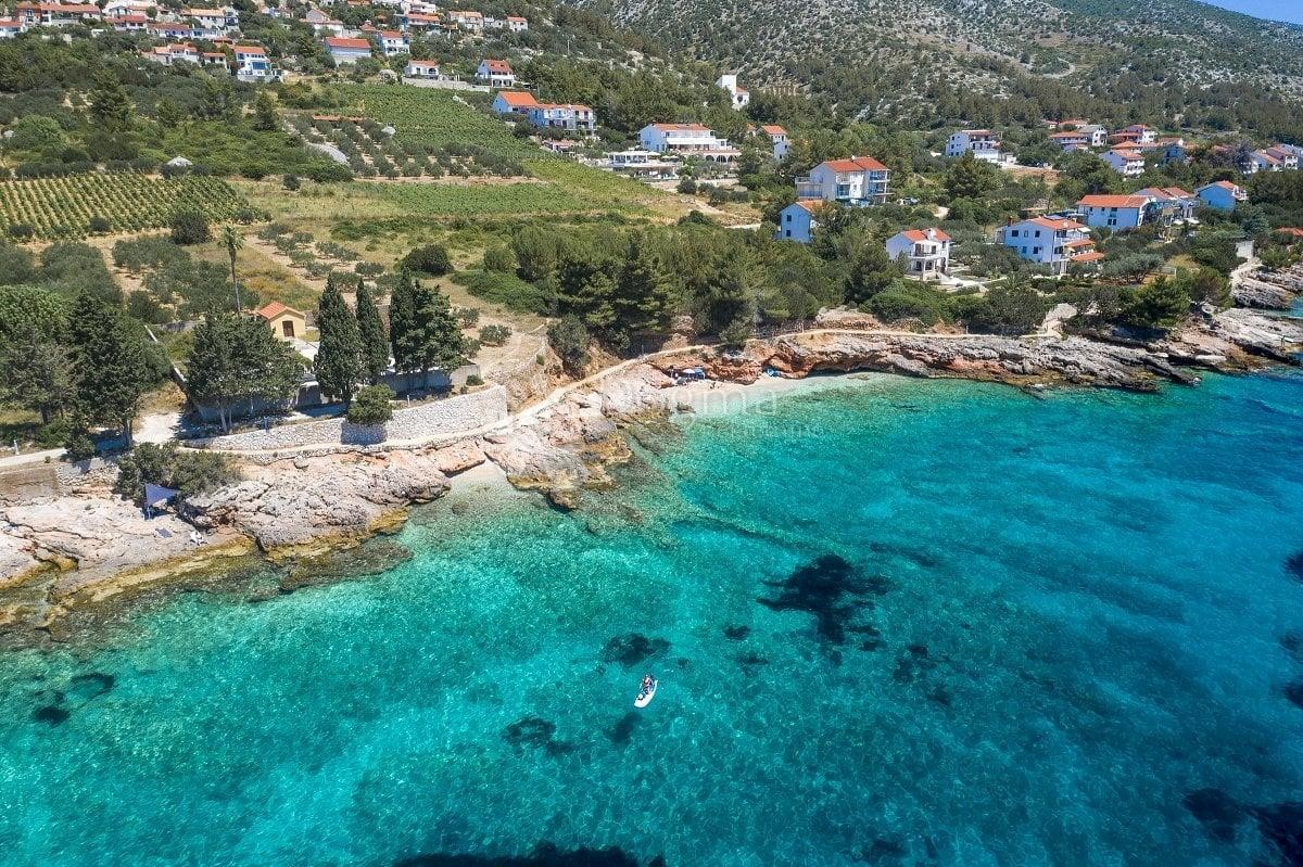 Land For sale - SPLITSKO-DALMATINSKA HVAR