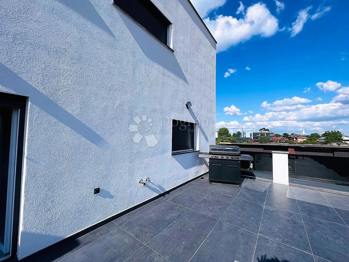 Maison À vendre - GRAD ZAGREB ZAGREB