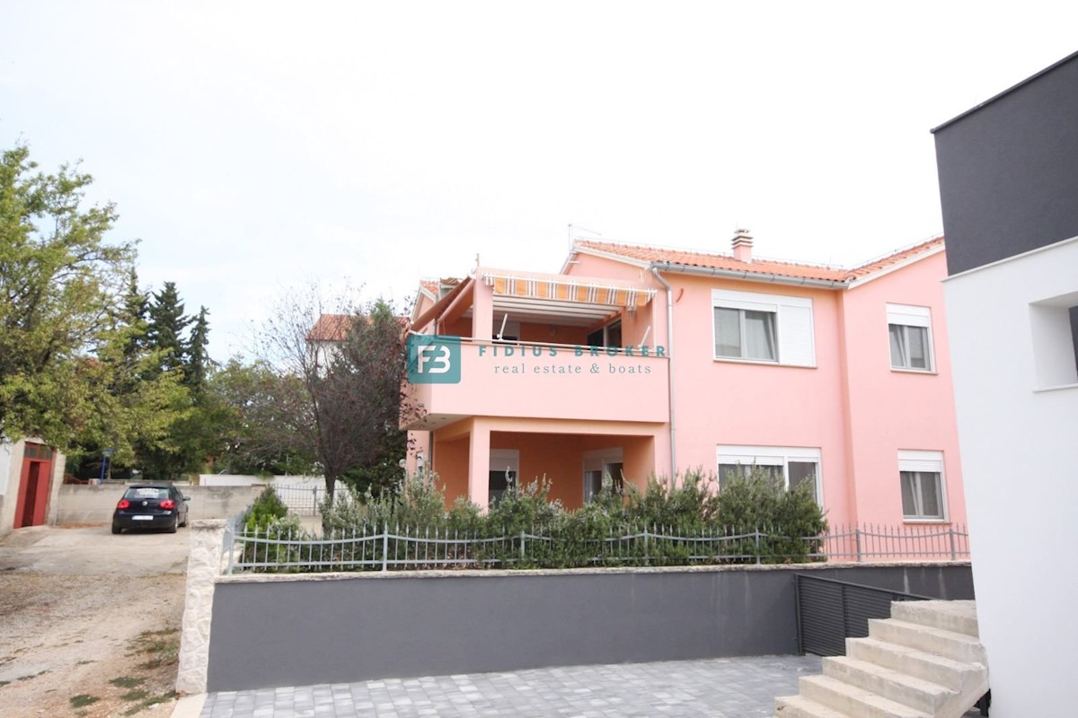 Haus Zu verkaufen - ŠIBENSKO-KNINSKA VODICE