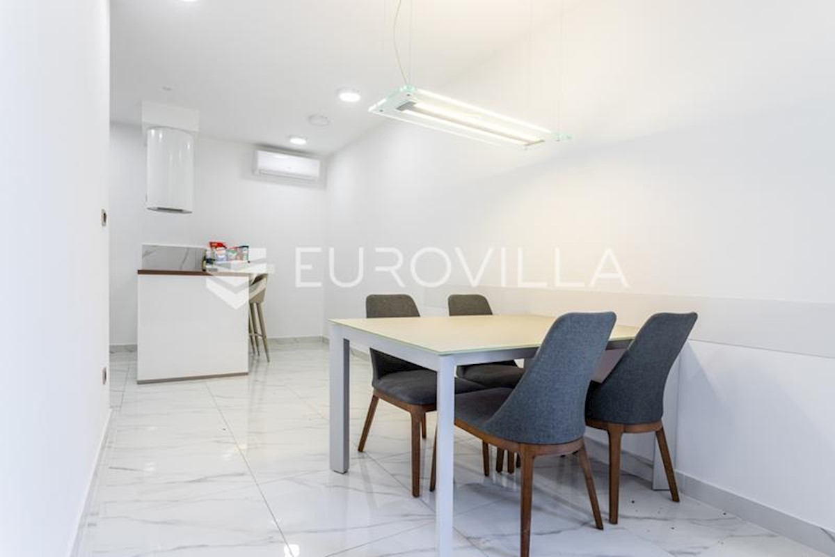 Apartment Zu verkaufen - SPLITSKO-DALMATINSKA HVAR