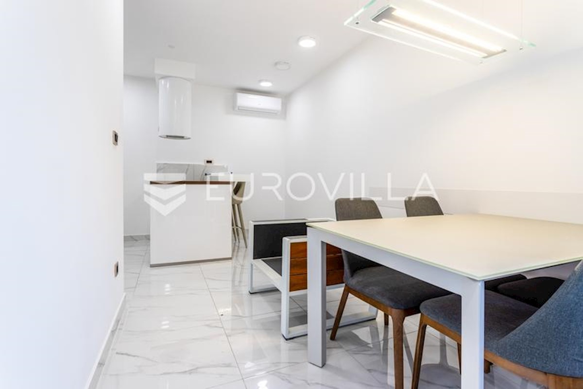 Apartment Zu verkaufen - SPLITSKO-DALMATINSKA HVAR