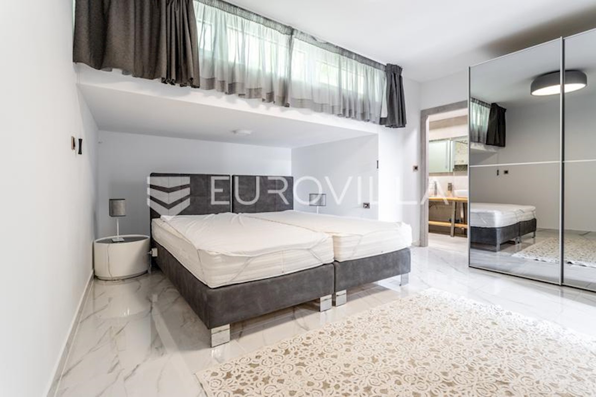 Apartment Zu verkaufen - SPLITSKO-DALMATINSKA HVAR