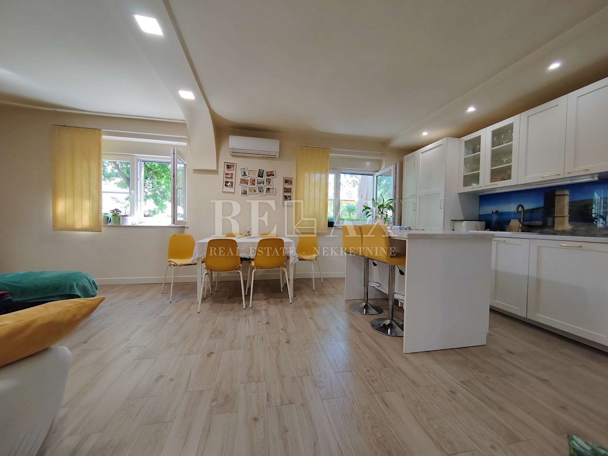 Flat For sale - LIČKO-SENJSKA SENJ