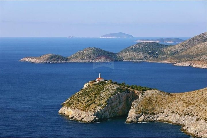 Land for sale 1249 m² – Povljana