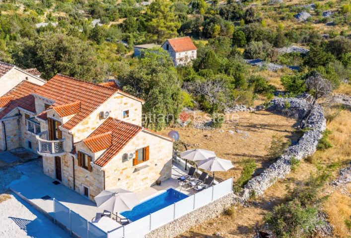 Casa In vendita - Splitsko-dalmatinska Brač - foto 4/24