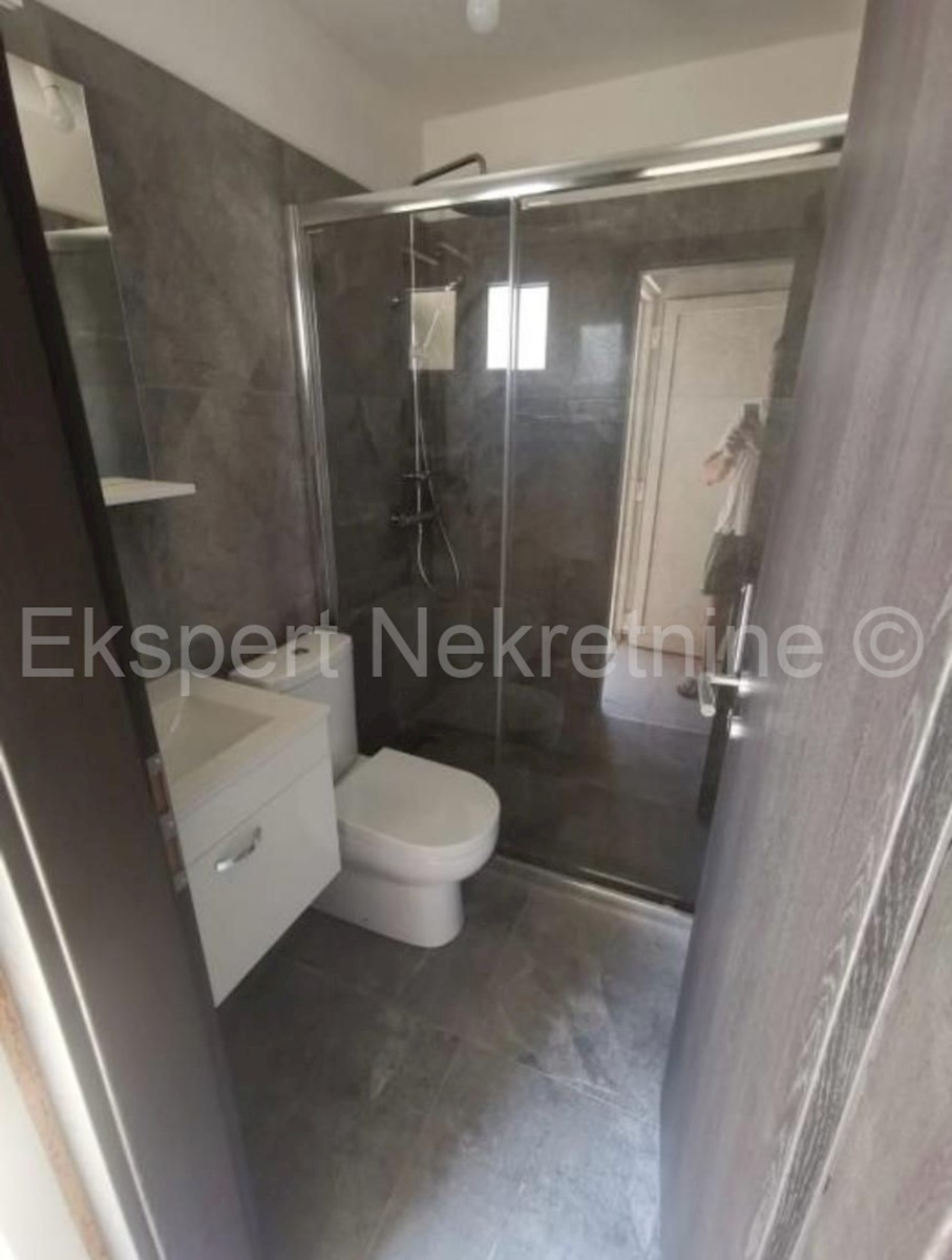 Flat For sale - ŠIBENSKO-KNINSKA ROGOZNICA