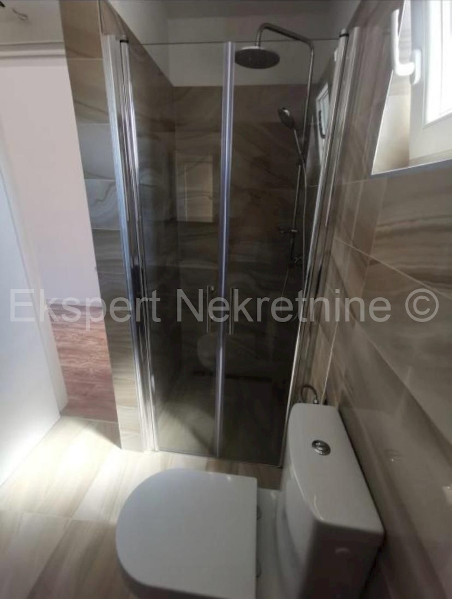 Flat For sale - ŠIBENSKO-KNINSKA ROGOZNICA