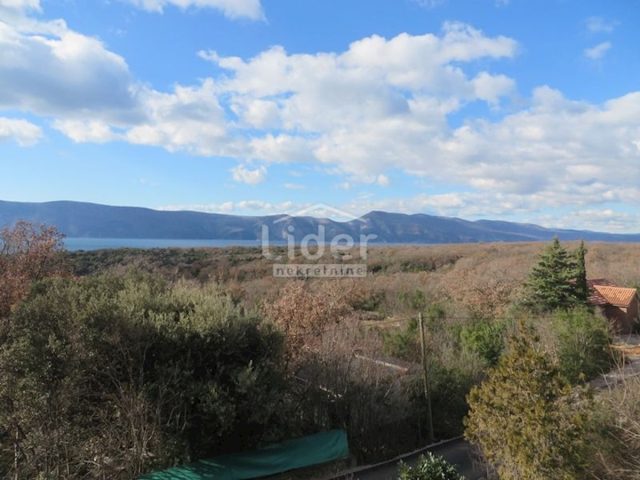 Kuća na prodaju 406 m² – Pinezići