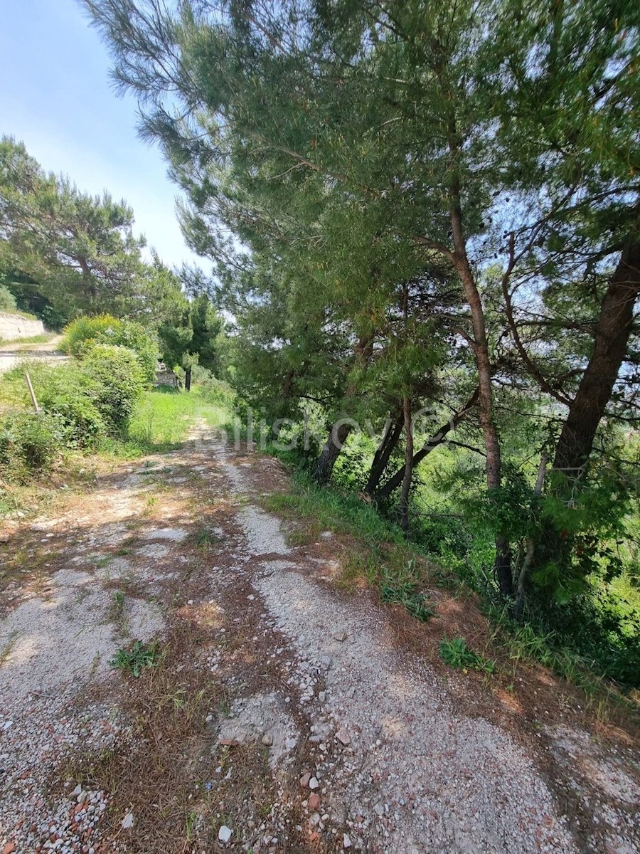 Land For sale - SPLITSKO-DALMATINSKA KAŠTELA