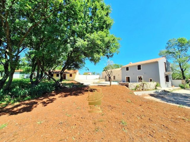 Kuća na prodaju 200 m² – Barban
