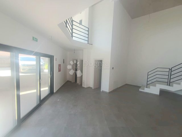 Gewerbefläche Zu verkaufen - Istarska Pula - foto 3/10