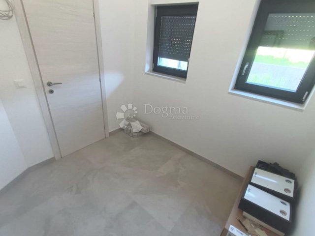 Business premises For sale - Istarska Pula - foto 4/13