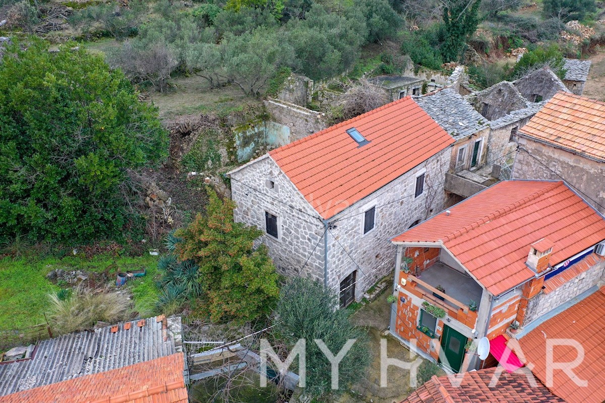 House For sale - SPLITSKO-DALMATINSKA STARI GRAD