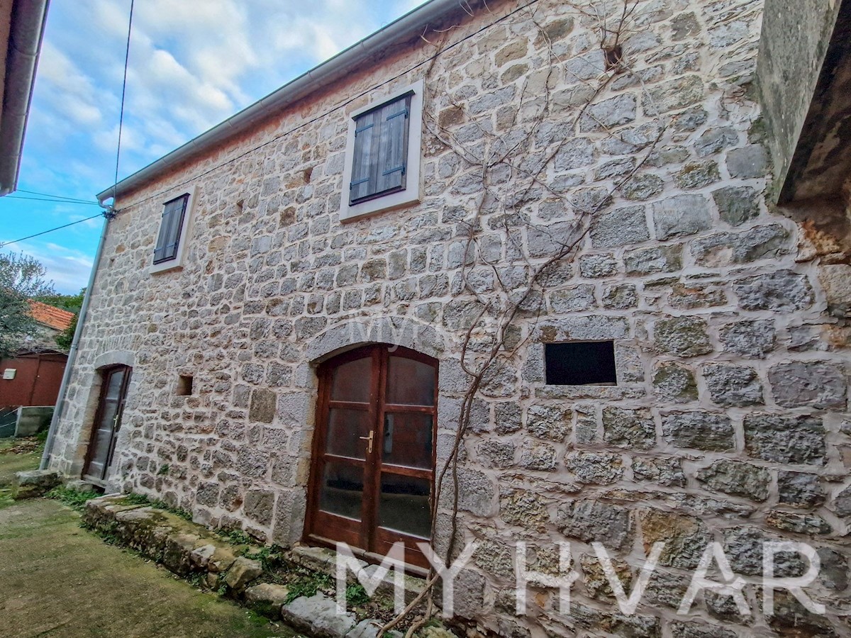 House For sale - SPLITSKO-DALMATINSKA STARI GRAD