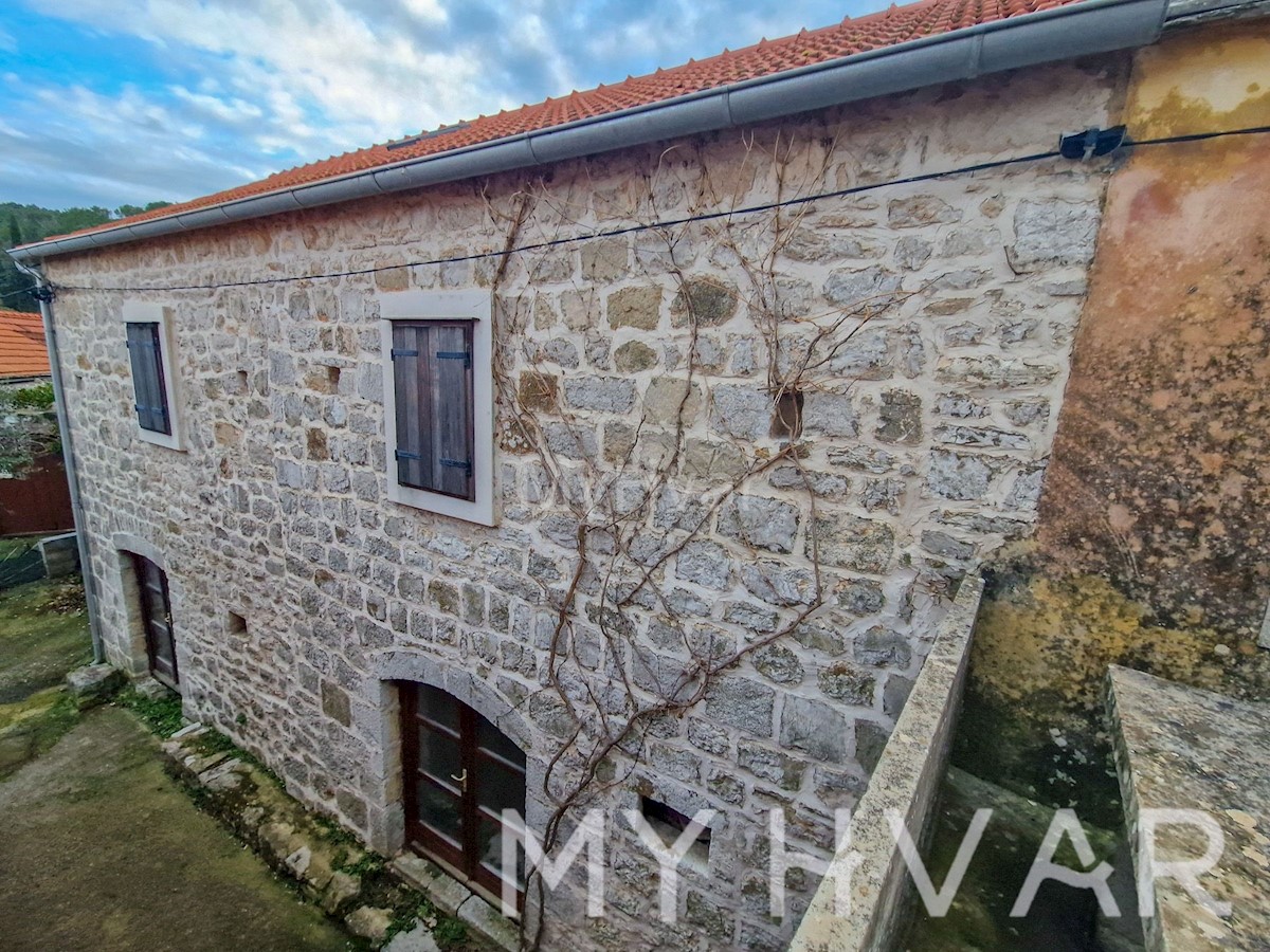 House For sale - SPLITSKO-DALMATINSKA STARI GRAD