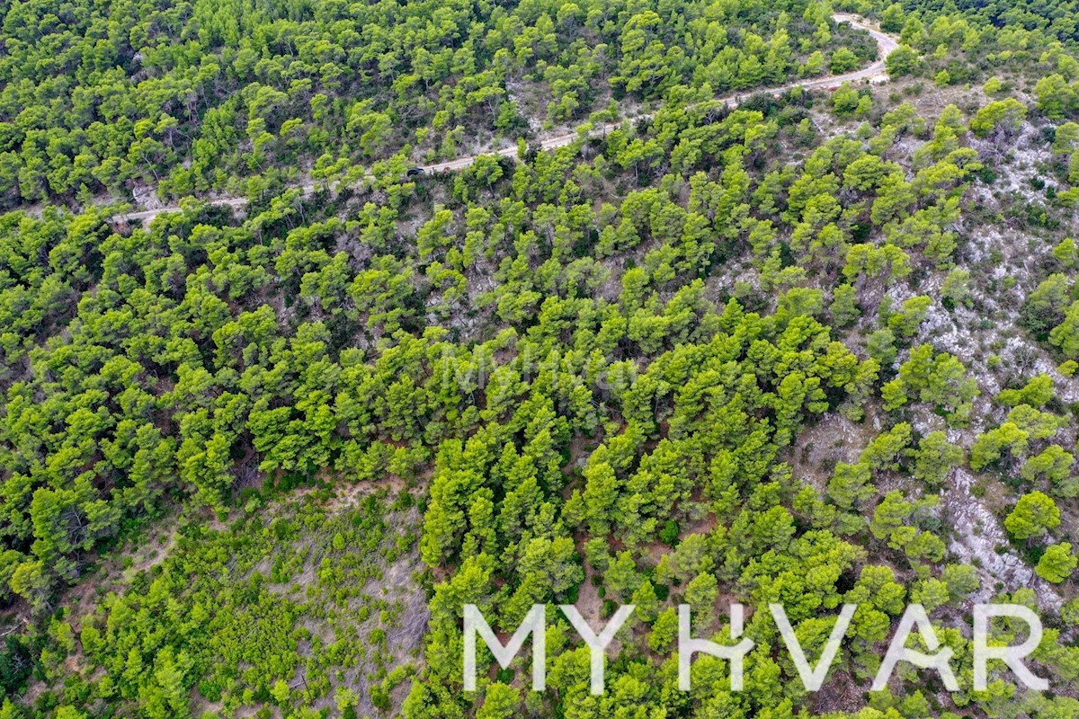 Land For sale - SPLITSKO-DALMATINSKA HVAR