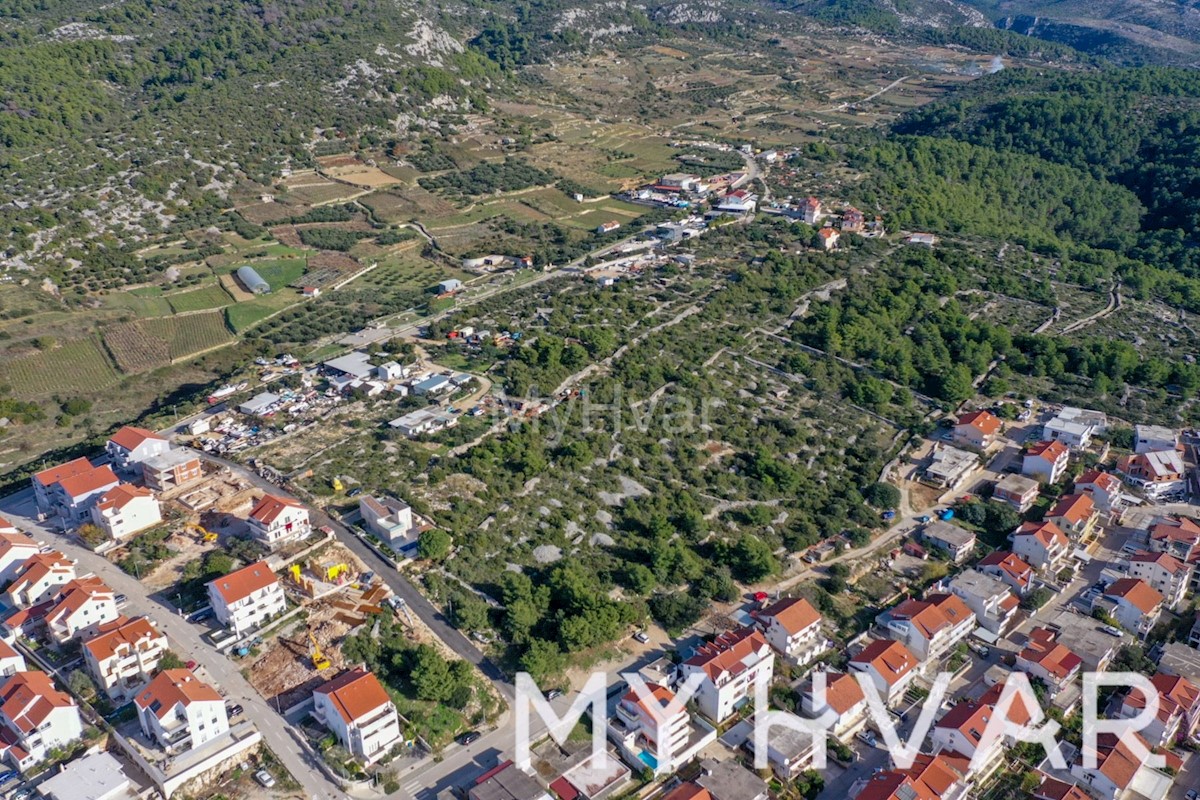 Land For sale - SPLITSKO-DALMATINSKA HVAR