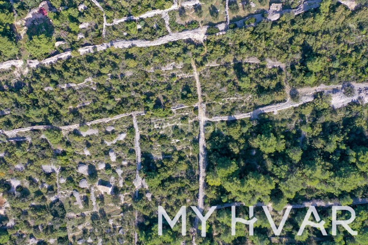 Land For sale - SPLITSKO-DALMATINSKA HVAR