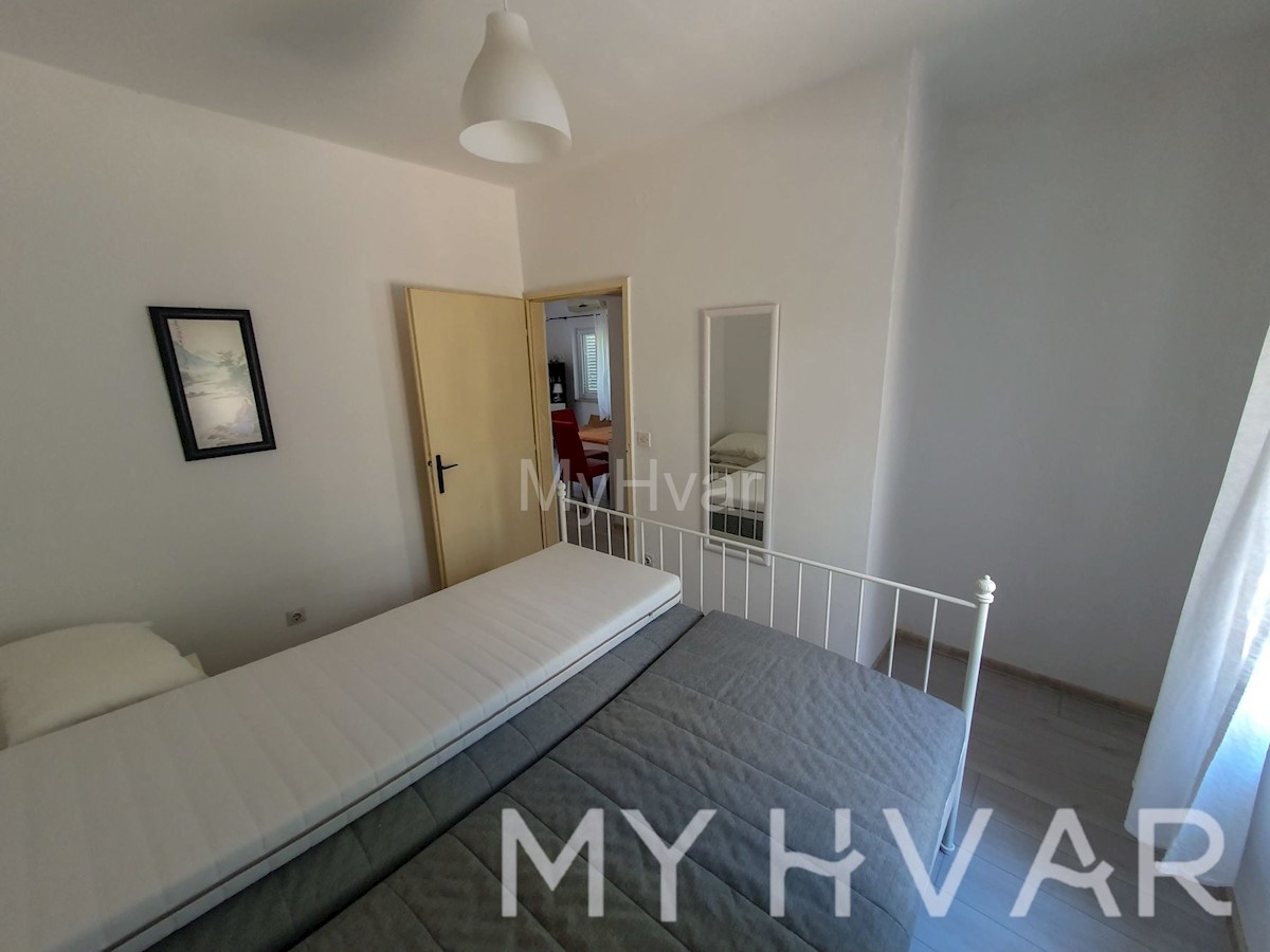 Flat For sale - SPLITSKO-DALMATINSKA HVAR