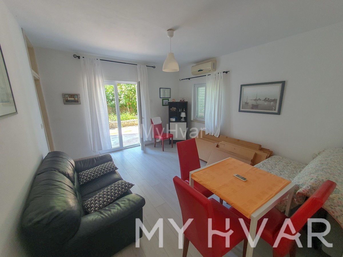 Flat For sale - SPLITSKO-DALMATINSKA HVAR