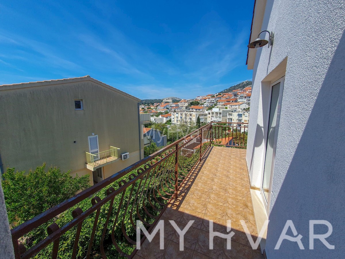 Apartment Zu verkaufen - SPLITSKO-DALMATINSKA HVAR