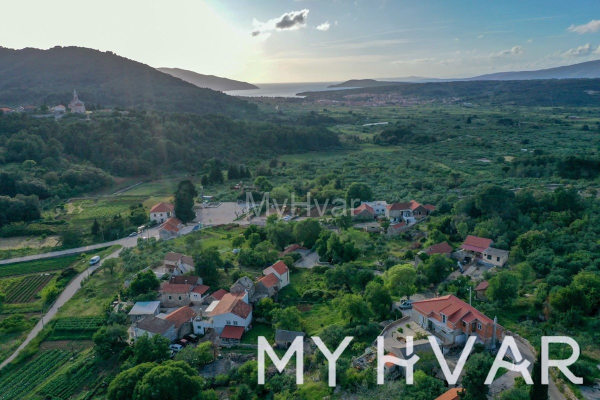 Pozemok Na predaj - SPLITSKO-DALMATINSKA STARI GRAD