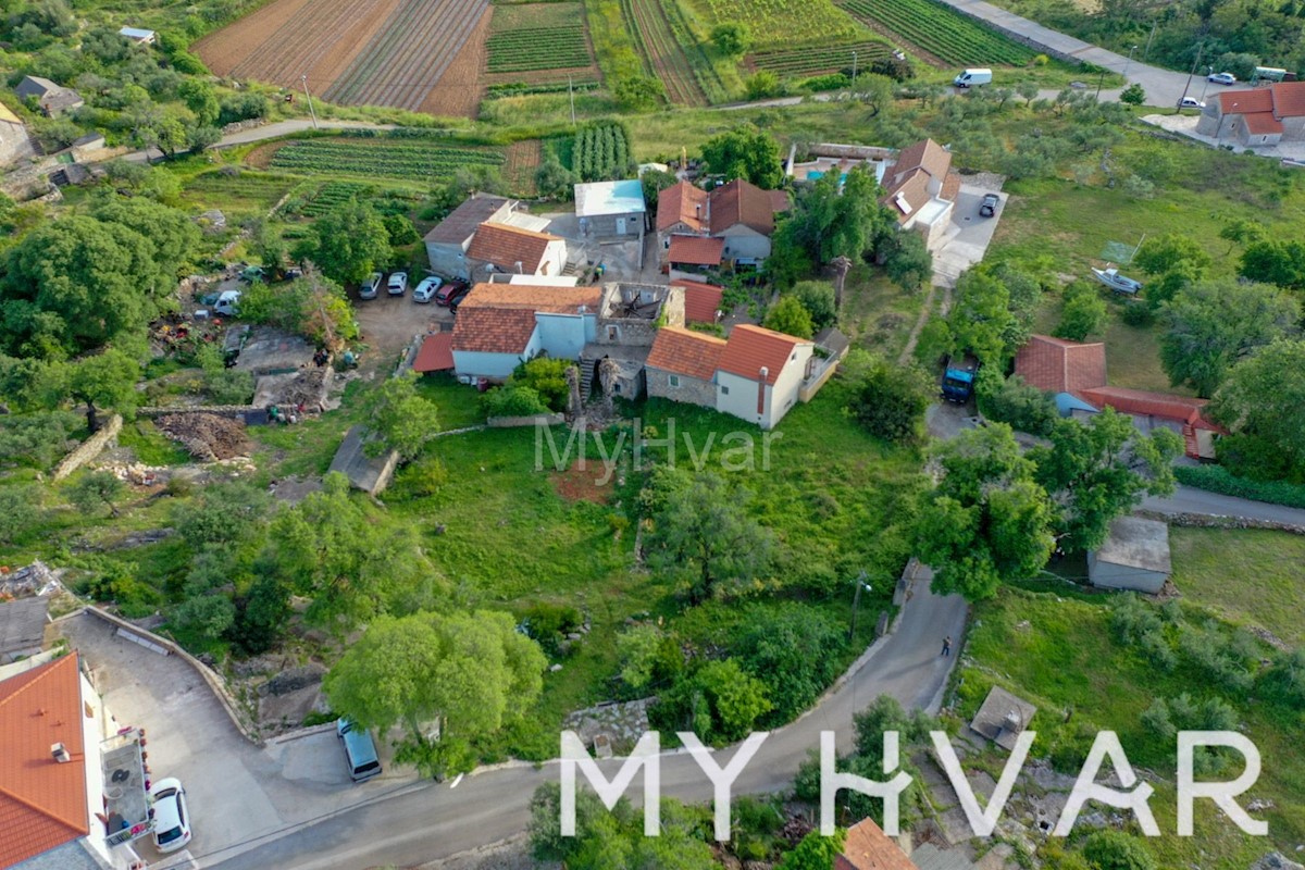 Pozemok Na predaj - SPLITSKO-DALMATINSKA STARI GRAD