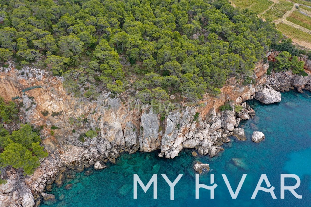 Land For sale - SPLITSKO-DALMATINSKA HVAR