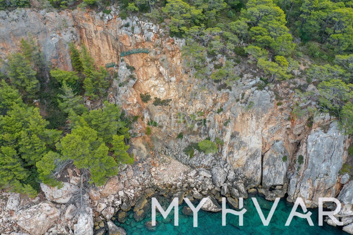 Land For sale - SPLITSKO-DALMATINSKA HVAR