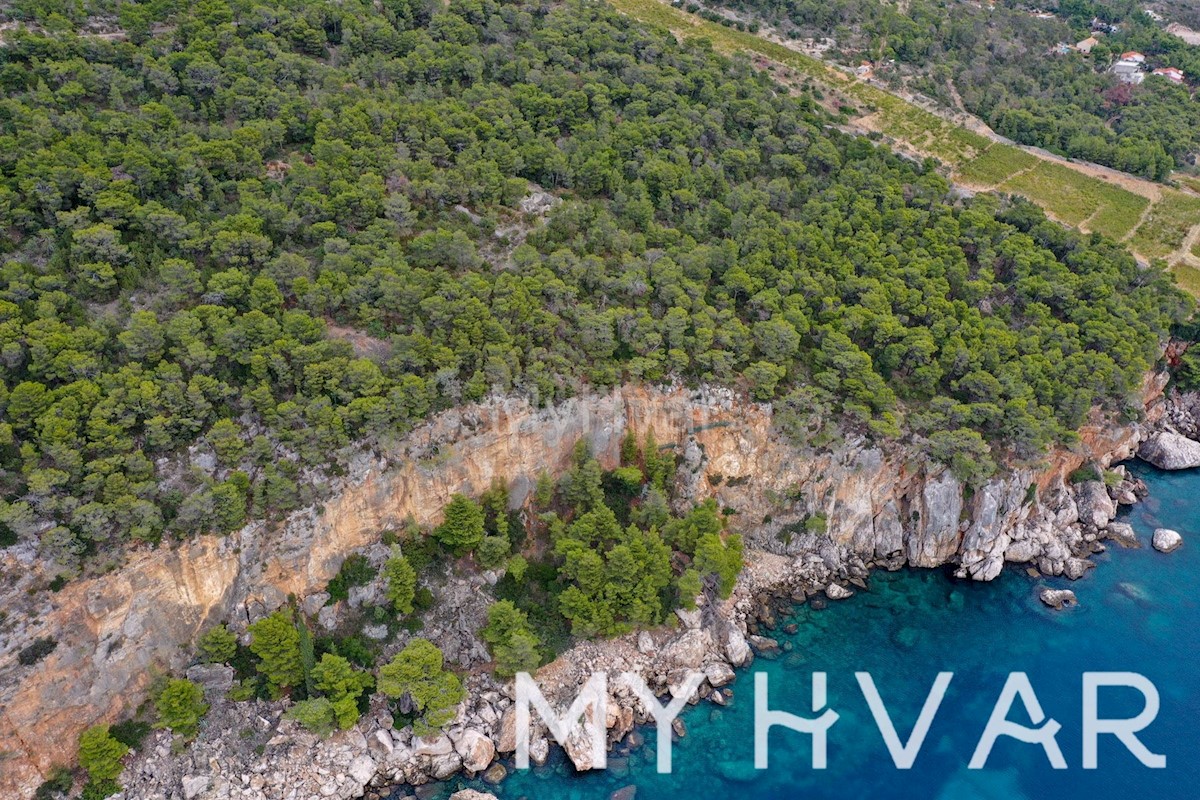 Land For sale - SPLITSKO-DALMATINSKA HVAR